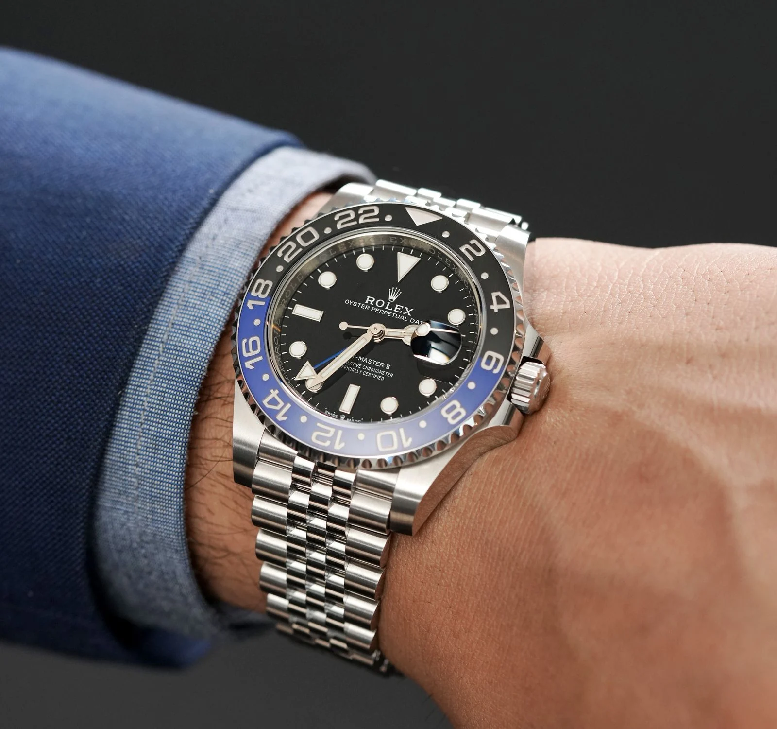 ساعت رولکس: نماد بیهمتای لوکس و دقت سوئیسی | راهنمای خرید و بررسی مدلها و 3 مدل برتر 4 rolex gmt master ii 126710blnr blkind 3 multiple 4